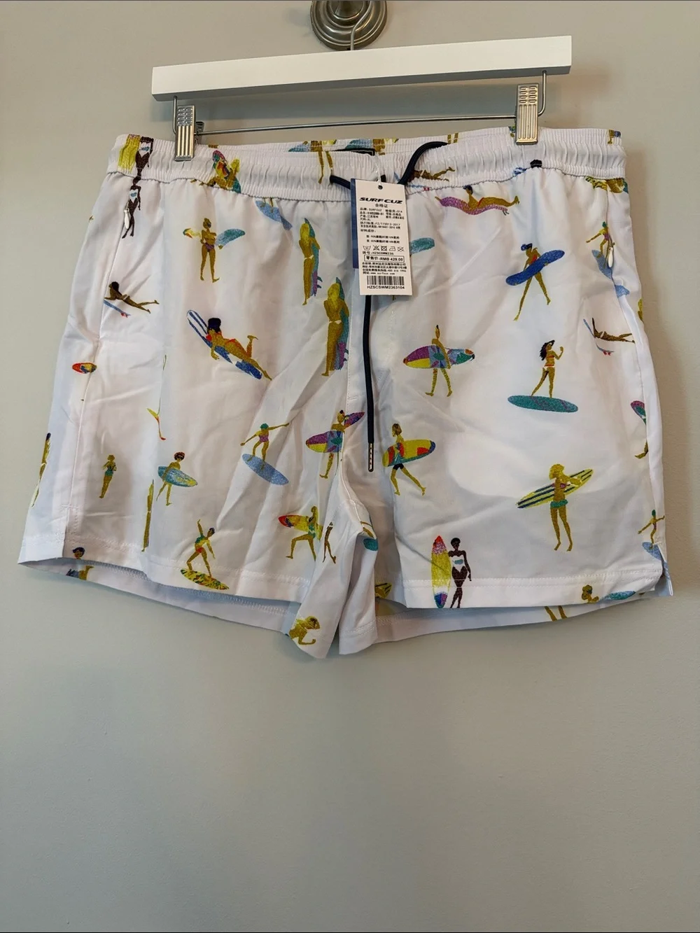 NWT Men’s White Surf Print Swim Trunks